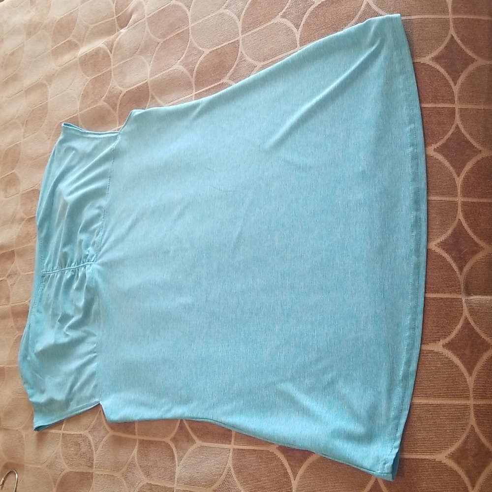 Balance Collection VNeck Ruched Back Top Small - Picture 11 of 12